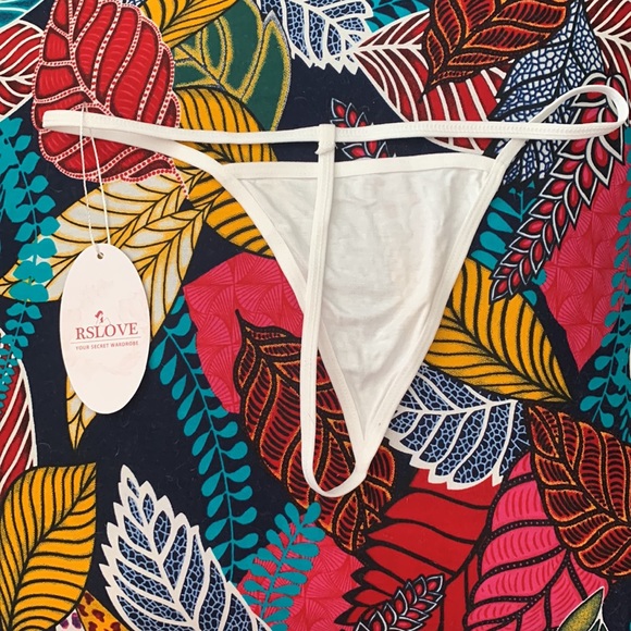 White G-String - Picture 2 of 3